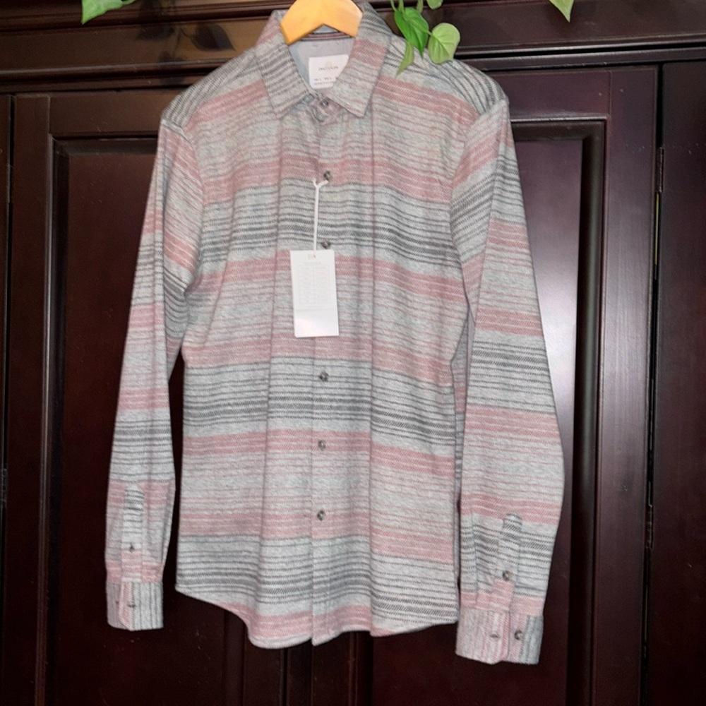 Men’s Flannel Shirt NWT size small